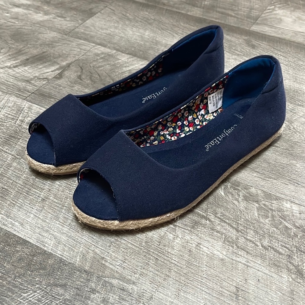 Comfort Ease Navy Peep Toe Shoes